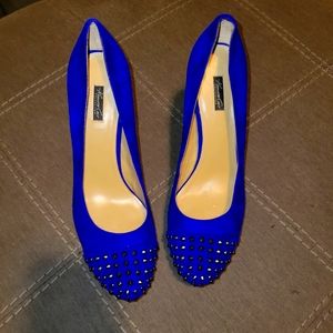 KC size 11 in electric blue